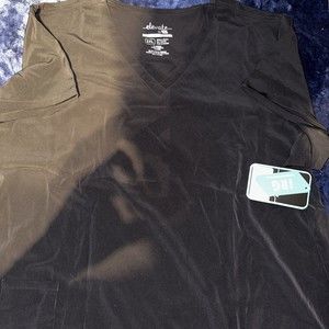 NWT Elevate By  IRG Scrub Top Black 2xl